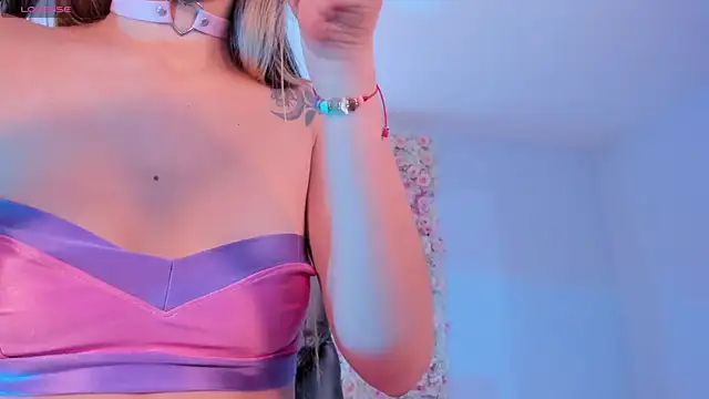 Snapshot of TaraLawrence chatting on 01.21.25 TaraLawrence online show from 01.21.25