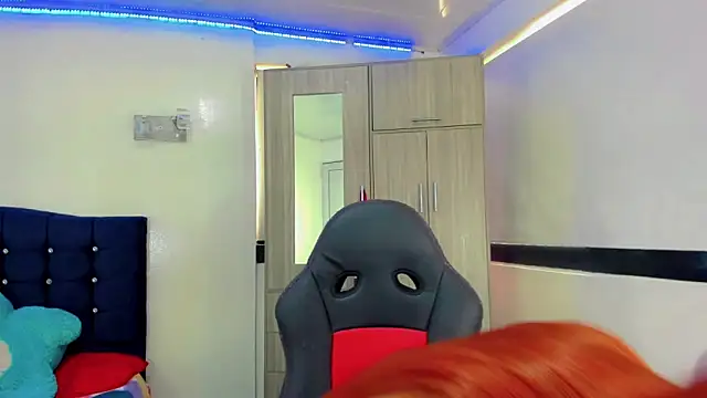 Snapshot of Hellen_moons__ chatting on 09.26.25 Hellen moons online show from 09.26.25