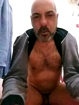 Snapshot of affascino chatting on 02.20.26 affascino online show from 02.20.26