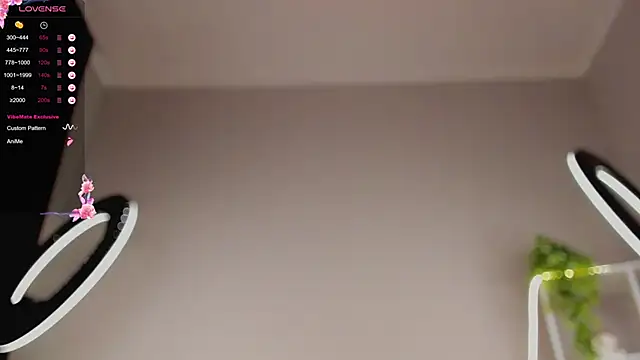 Lili Roze  online show from 01.31.25