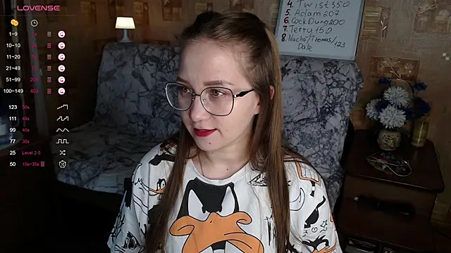 Snapshot of Miatiny chatting on 12.06.24 Miatiny online show from 12.06.24