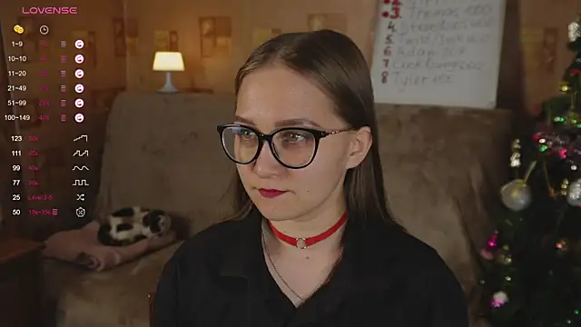 Snapshot of Miatiny chatting on 01.11.25 Miatiny online show from 01.11.25