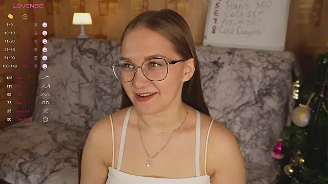 Snapshot of Miatiny chatting on 01.16.25 Miatiny online show from 01.16.25