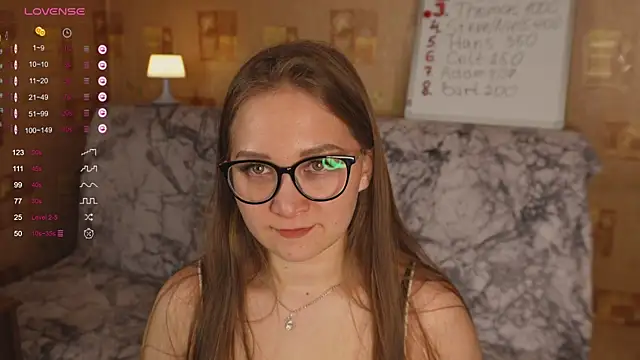 Snapshot of Miatiny chatting on 01.19.25 Miatiny online show from 01.19.25