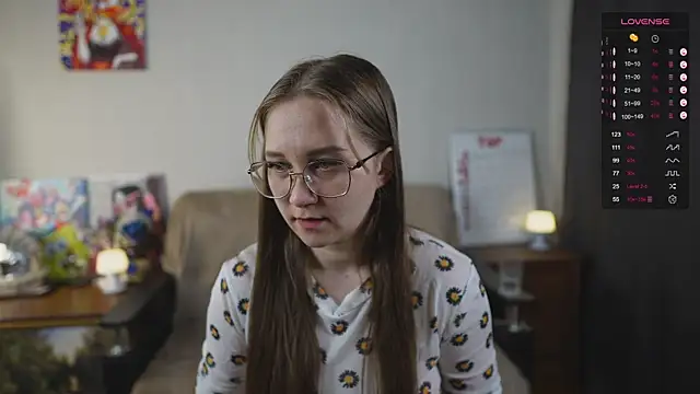 Snapshot of Miatiny chatting on 10.16.25 Miatiny online show from 10.16.25