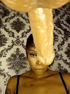 Snapshot of DickDiva1 chatting on 02.18.25 DickDiva1 online show from 02.18.25