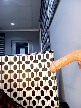 Snapshot of DickDiva1 chatting on 02.20.25 DickDiva1 online show from 02.20.25