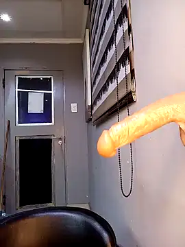 Snapshot of DickDiva1 chatting on 02.23.25 DickDiva1 online show from 02.23.25