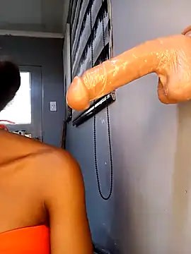 Snapshot of DickDiva1 chatting on 03.07.25 DickDiva1 online show from 03.07.25