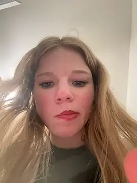 Snapshot of foxy_ana13 chatting on 03.19.25 foxy ana13 online show from 03.19.25