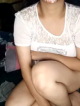 Snapshot of yourtamilcouple chatting on 12.13.24 yourtamilcouple online show from 12.13.24