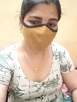 Snapshot of yourtamilcouple chatting on 03.04.25 yourtamilcouple online show from 03.04.25