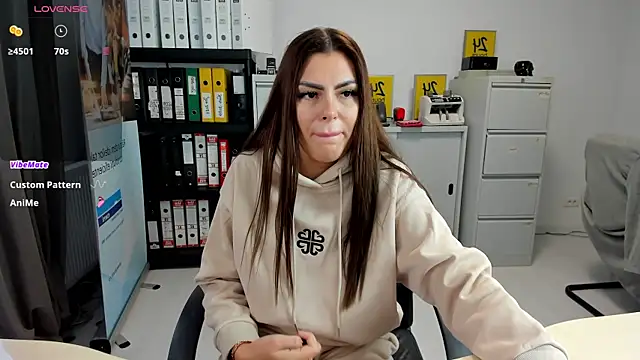 Snapshot of kilenyapatrice chatting on 12.03.24 kilenyapatrice online show from 12.03.24