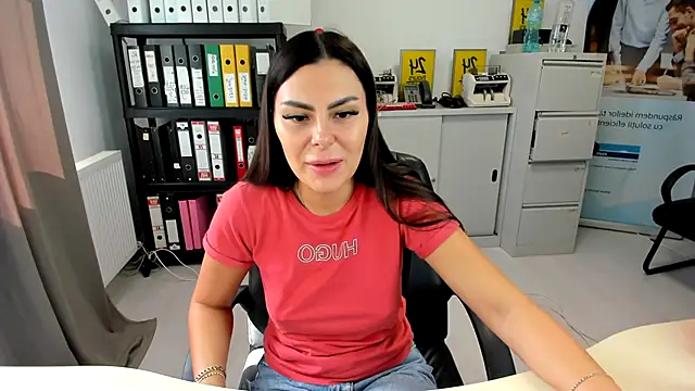 Snapshot of kilenyapatrice chatting on 09.15.25 kilenyapatrice online show from 09.15.25