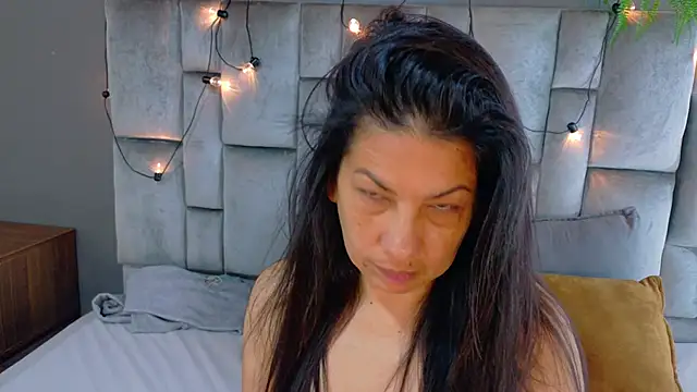 JaylaScott   online show from 04.10.26