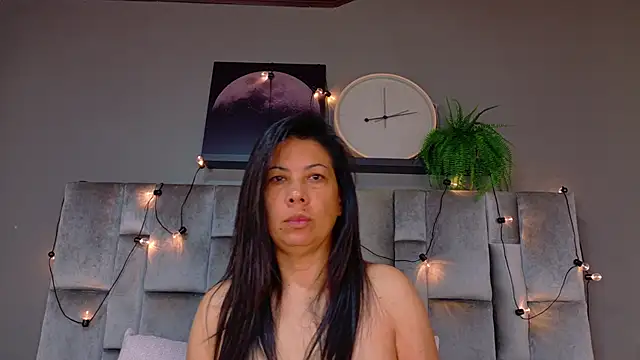 Snapshot of JaylaScott__ chatting on 04.21.26 JaylaScott online show from 04.21.26