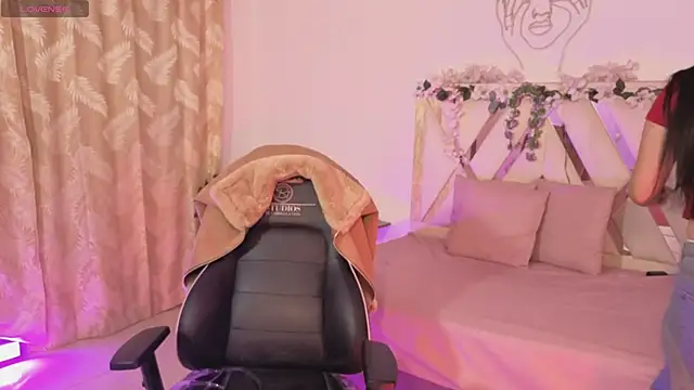 hina tay online show from 02.25.26