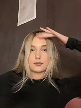 Alisa Rise online show from 10.04.25