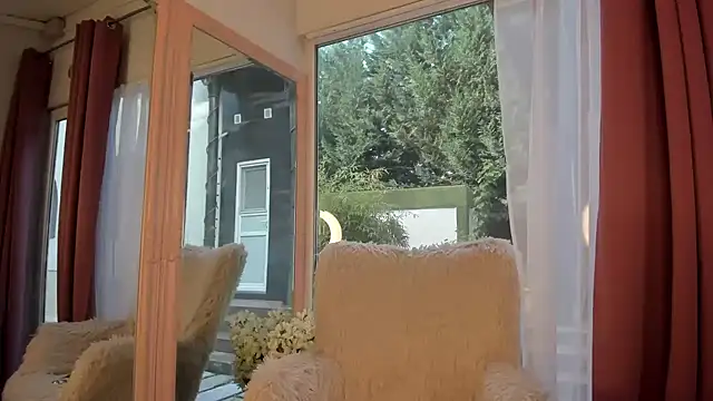 Mia  Milan online show from 10.10.25