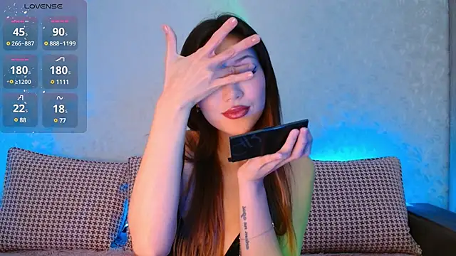 Min Jee  online show from 01.07.25