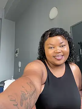 Curveysinaa online show from 02.21.26