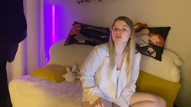 Snapshot of __2sya__ chatting on 03.22.25 2sya online show from 03.22.25