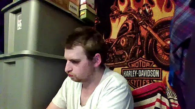 Snapshot of sexaddict_2424 chatting on 11.02.25 sexaddict 2424 online show from 11.02.25