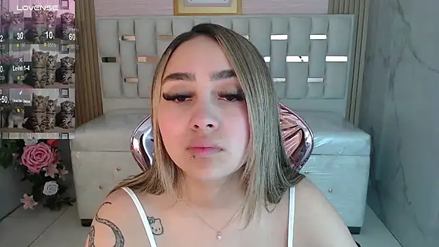 Snapshot of merloth_sub chatting on 02.21.25 merloth sub online show from 02.21.25