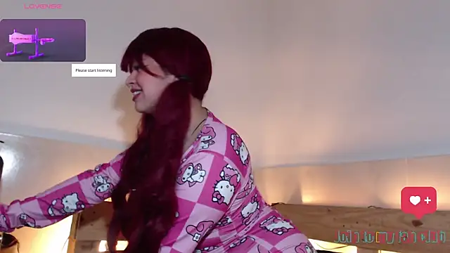 Snapshot of Bitsy_Messy chatting on 10.31.25 Bitsy Messy online show from 10.31.25