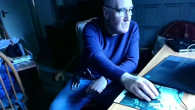 Adamdaddybear online show from 02.21.25