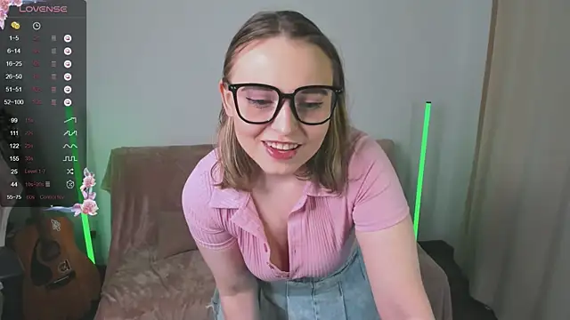 Snapshot of alysia_storm chatting on 01.18.25 alysia storm online show from 01.18.25