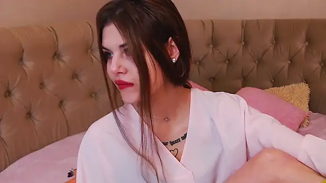 Snapshot of evelonel chatting on 11.15.25 evelonel online show from 11.15.25