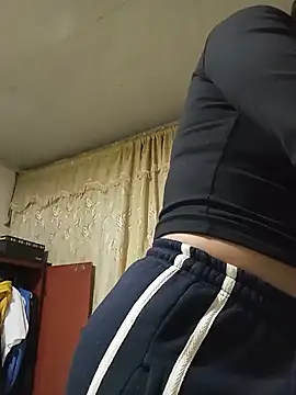 Snapshot of Sara_Brownx chatting on 06.26.26 Sara Brownx online show from 06.26.26