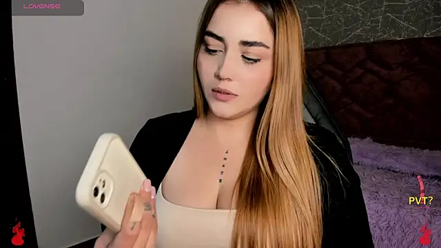 Snapshot of Lucia_star__ chatting on 01.16.25 Lucia star online show from 01.16.25