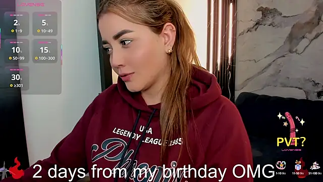 Snapshot of Lucia_star__ chatting on 09.16.25 Lucia star online show from 09.16.25