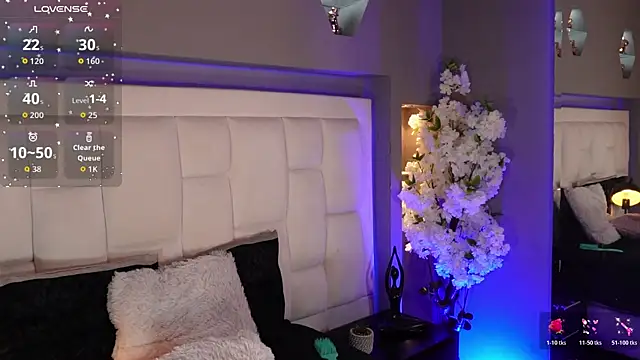 CuteAri online show from 11.16.25