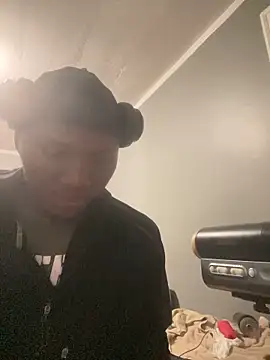 Festivitiesking1 online show from 11.27.25