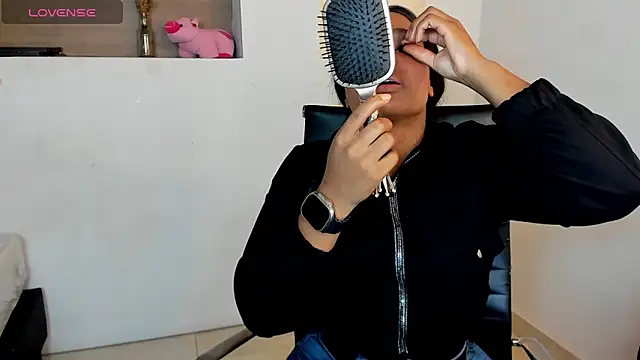 IvyBliss8 online show from 02.13.25