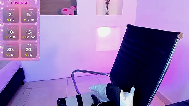 IvyBliss8 online show from 02.23.25