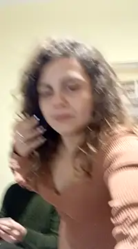 Snapshot of ItalianiMuli chatting on 12.13.24 ItalianiMuli online show from 12.13.24