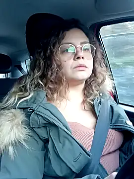 Snapshot of ItalianiMuli chatting on 12.14.24 ItalianiMuli online show from 12.14.24