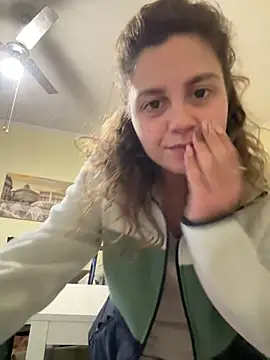 Snapshot of ItalianiMuli chatting on 02.08.25 ItalianiMuli online show from 02.08.25