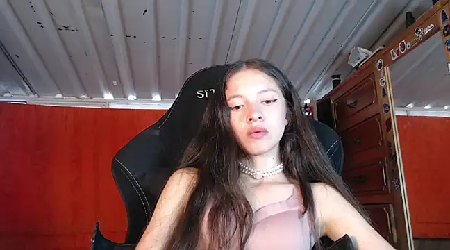 Snapshot of sweetdam12 chatting on 01.15.25 sweetdam12 online show from 01.15.25