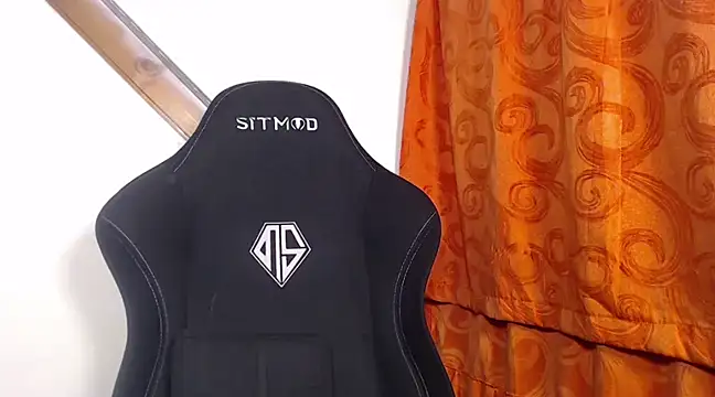 Snapshot of sweetdam12 chatting on 02.05.25 sweetdam12 online show from 02.05.25