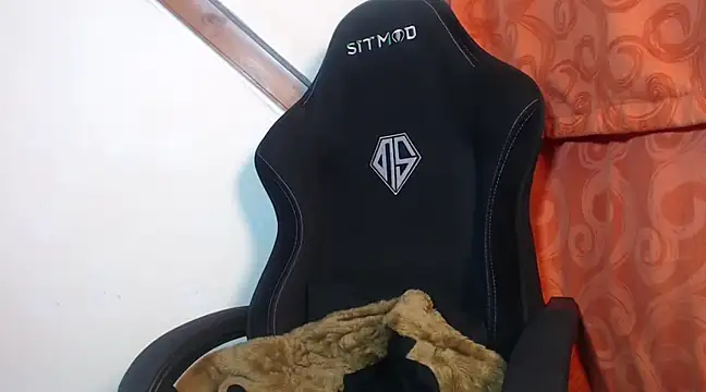 Snapshot of sweetdam12 chatting on 02.25.25 sweetdam12 online show from 02.25.25