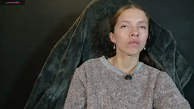 Snapshot of sweetdam12 chatting on 10.10.25 sweetdam12 online show from 10.10.25