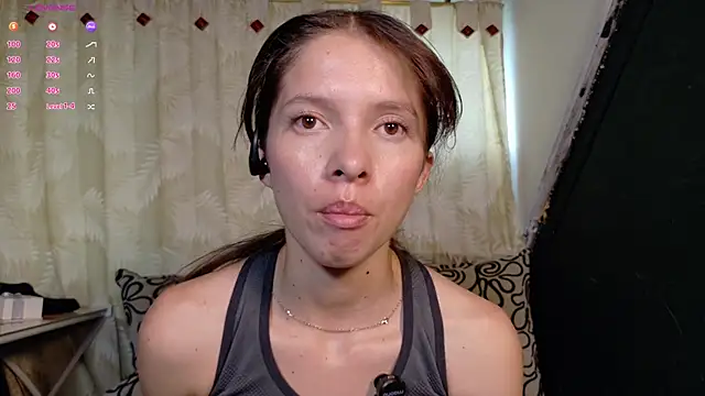 Snapshot of sweetdam12 chatting on 11.18.25 sweetdam12 online show from 11.18.25