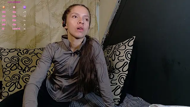 Snapshot of sweetdam12 chatting on 11.28.25 sweetdam12 online show from 11.28.25