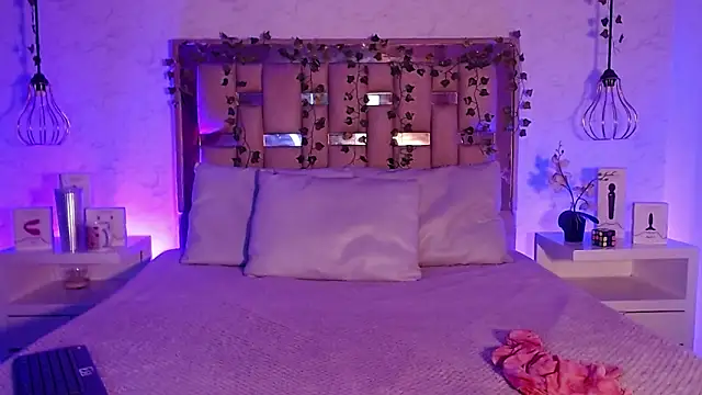 GigiVolkova online show from 09.22.25