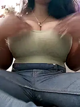 cute-mahek online show from 02.13.25